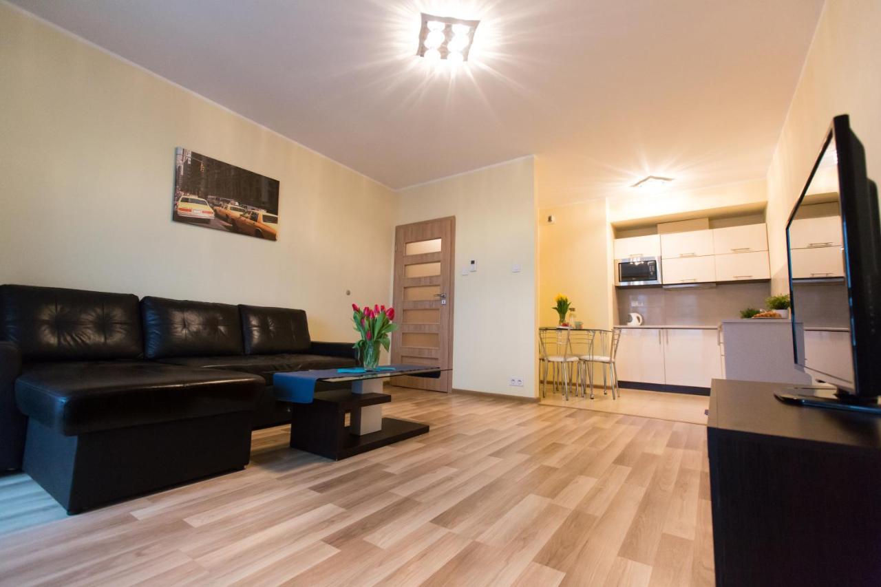 Pcd Aparthotel Ochota Warszawa Exteriör bild