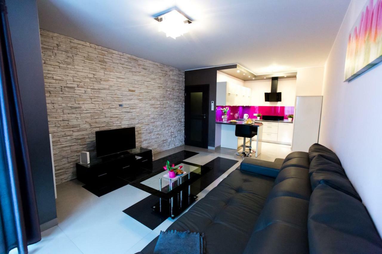 Pcd Aparthotel Ochota Warszawa Exteriör bild