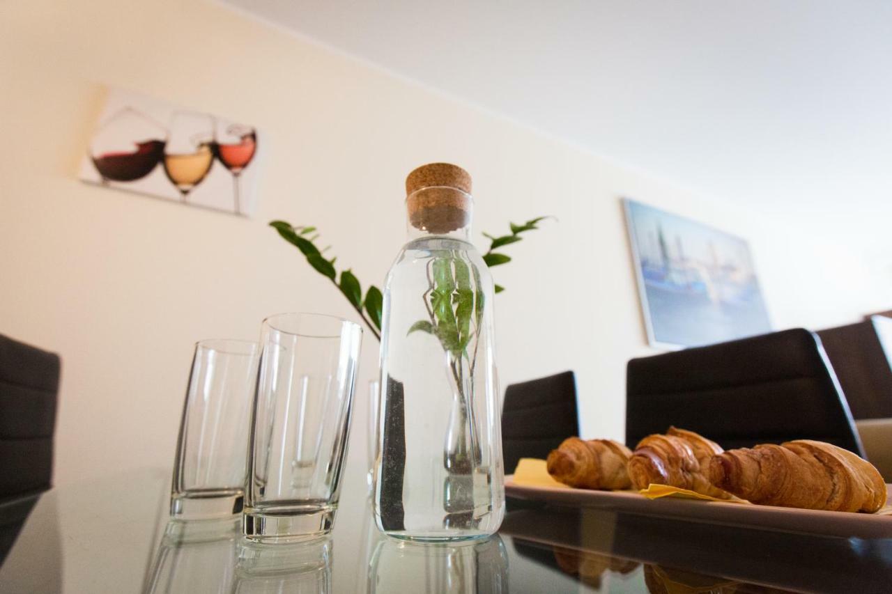 Pcd Aparthotel Ochota Warszawa Exteriör bild