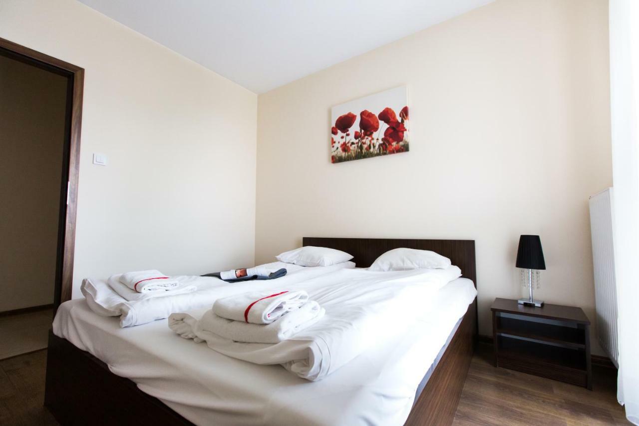 Pcd Aparthotel Ochota Warszawa Exteriör bild